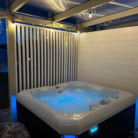 Koralia Standardplus Jacuzzi Na Wylacznosc, Basen Holiday home Sarbinowo
